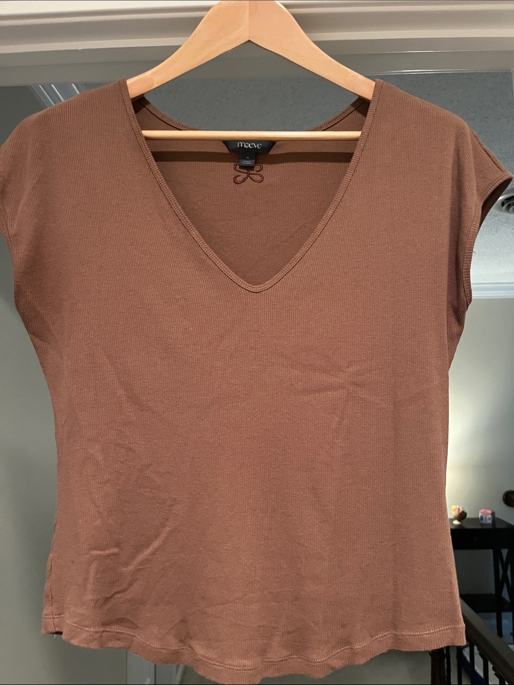 Maeve Brown V-Neck Cap Sleeve Knit Tank Top - Picture 1 of 3
